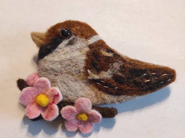 velta sagė "žvirblis" - Brooches