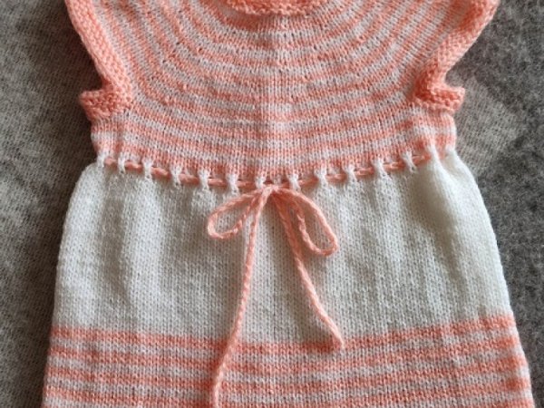 Megzta suknytė mažai mergytei - Children clothes