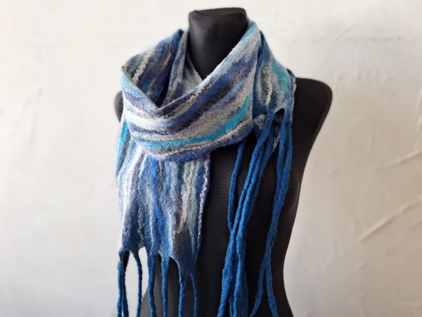 Mėlynų atspalvių vilnos šalikas - Scarves & shawls