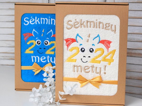 Drakono metai dovana - siuvinėtas rankšluostis - Needlework
