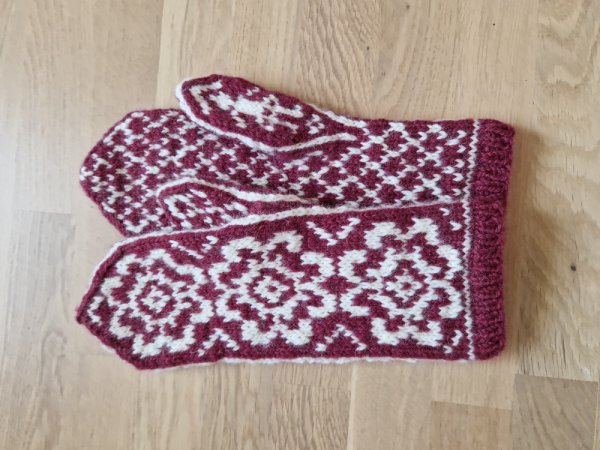 Pirštinytės Nr10 - Gloves & mittens