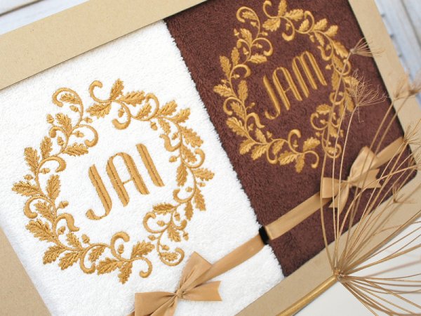 Auksinis ąžuolo vainikas - siuvinėti rankšluosčiai JAI ir JAM - Needlework
