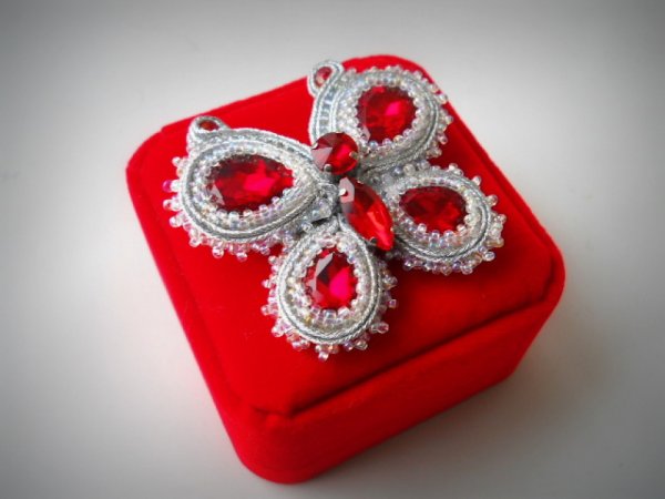 "LOVE BUTTERFLY" 2