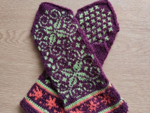 Kumštinės raštuotos pirštinės - Gloves & mittens