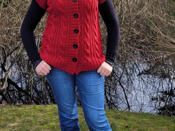 Raudona liemenė su pynėmis - Blouses & jackets