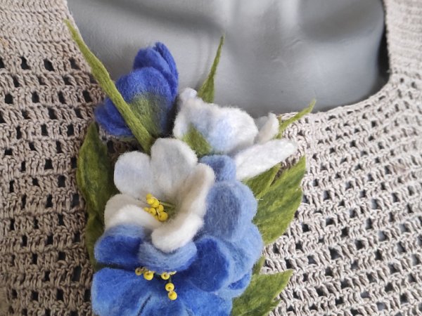 Velta sagė " Dangaus žydrynė" - Brooches