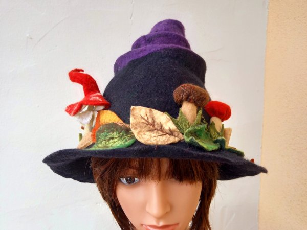 Velta pirties kepurė, ,  Miško karalienė" - Hats