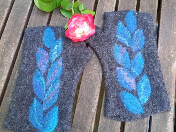 Veltos riešnės ,,Ruduo" - Wristlets