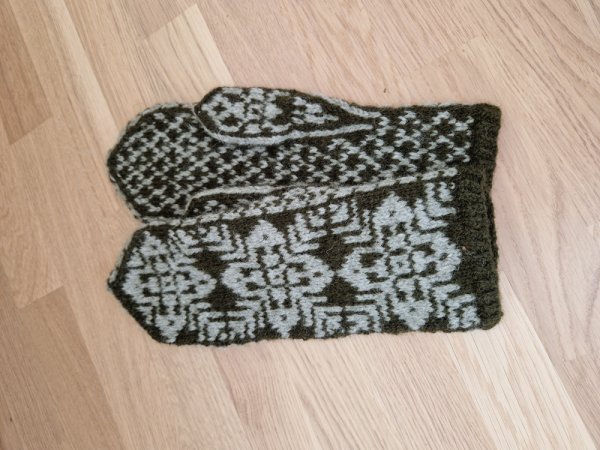 Pirštinytės 2024 Nr6 - Gloves & mittens
