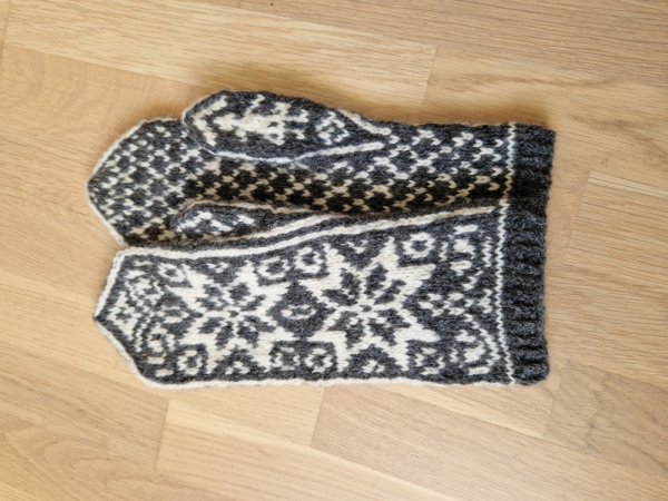Pirštinytės 2024 Nr8 - Gloves & mittens
