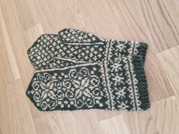 Pirštinytės 2024 Nr9 - Gloves & mittens