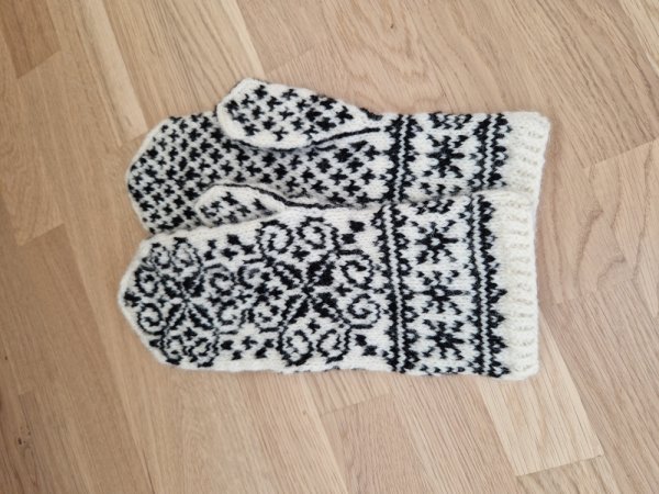 Pirštinytės 2024 Nr13 - Gloves & mittens