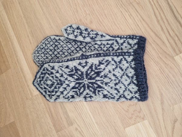 Pirštinytės 2024 Nr15 - Gloves & mittens