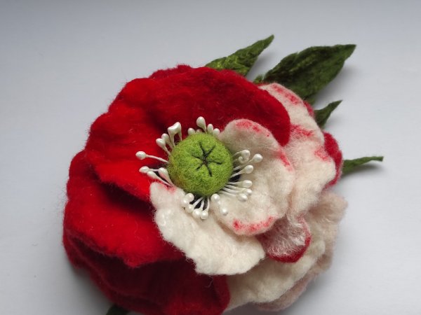 Veltinio sagė Nr.2 - Brooches