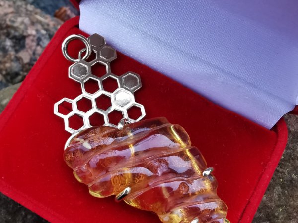 Kūryba su gintaru ir žalvariu - Metal products