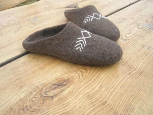 šlepetės tautiniais motyvais - Shoes & slippers