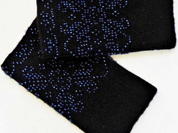 Hand-knitted black wristbands with beads 3