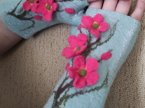 Veltinio riešinės "Žydėjimas" - Wristlets