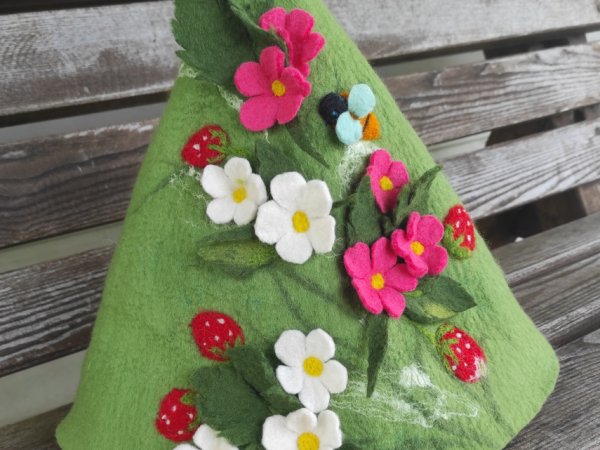 Velta pirties kepurė " Braškių sezonas" - Hats