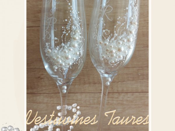 Taures jauniesiems vestuvines - Glassware