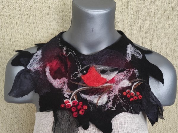 Apykaklė-papuošalas " Sniegena šermukšniuose" - Necklaces