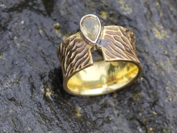 Brass ring with citrine - Metal products