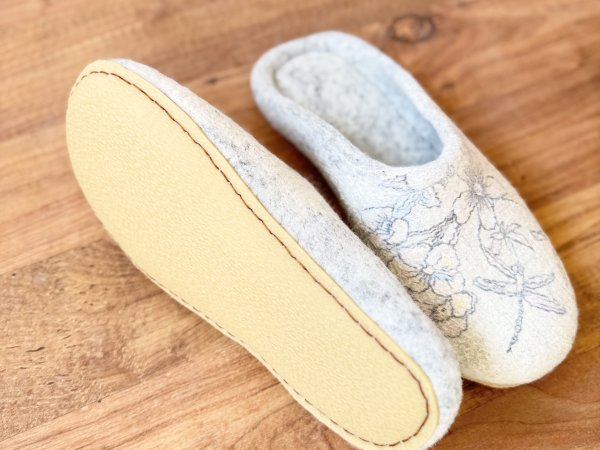 Felt slippers 2