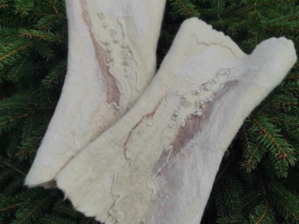 Felt wrist warmers “Pearl Softness” 3
