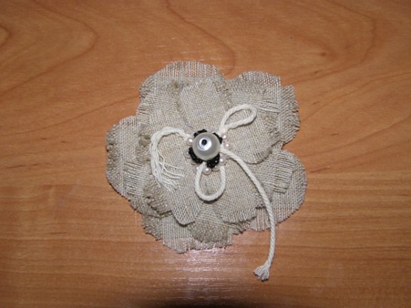 Linelis - Brooches