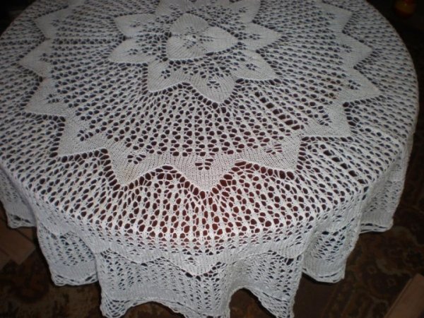 Woven tablecloth, diameter 150 cm. - Tablecloths & napkins