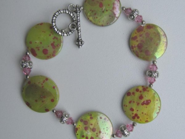 Pearl shells with swarovskiukais - Bracelets