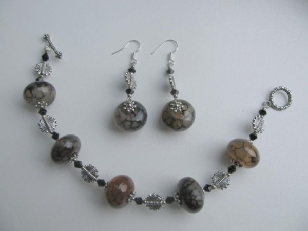 Dragon's eye stones with black Swar - Kits