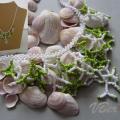 Green-white corals - Necklace - beadwork