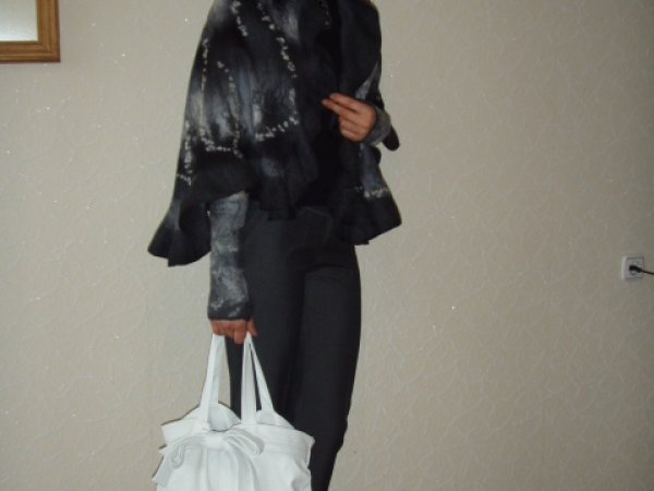 Pelmet plus wristlets - Wraps & cloaks