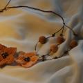 Beige flowers - Necklace - needlework