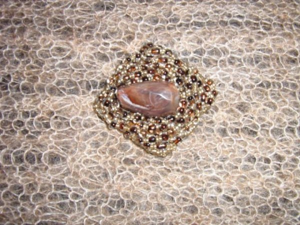 sege - Brooches