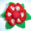 red with green - Brooches - felting