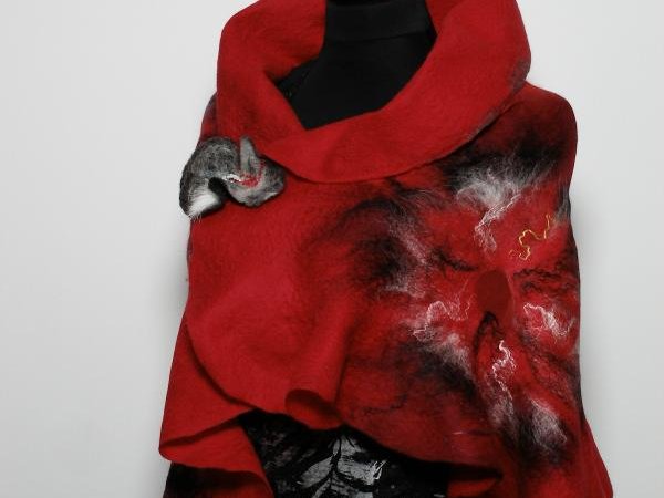 red - Wraps & cloaks