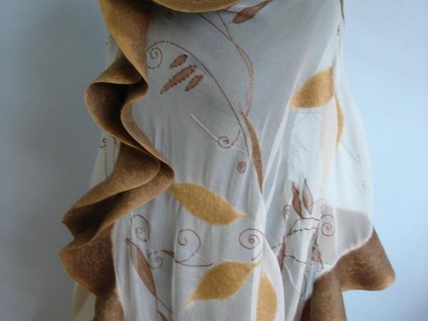 Pelmet - Wraps & cloaks