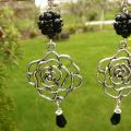 NIGHT ROSE - Earrings - beadwork