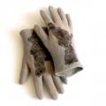 reminiscent of morning coffee. - Gloves & mittens - felting