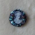 Glacial lady - Brooches - beadwork