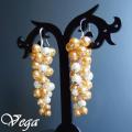 Yellowish-white clusters - Earrings - beadwork