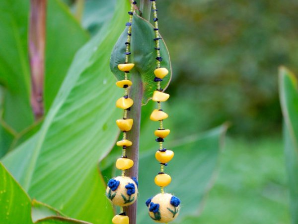 Blue roses, yellow necklace :) - Necklaces