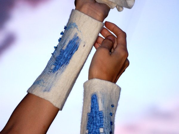 Modern - Gloves & mittens