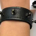 Bracelet with legs. - Leather articles - making