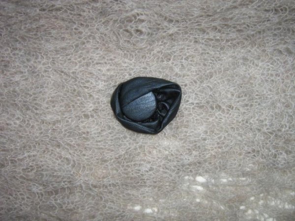 sege - Brooches