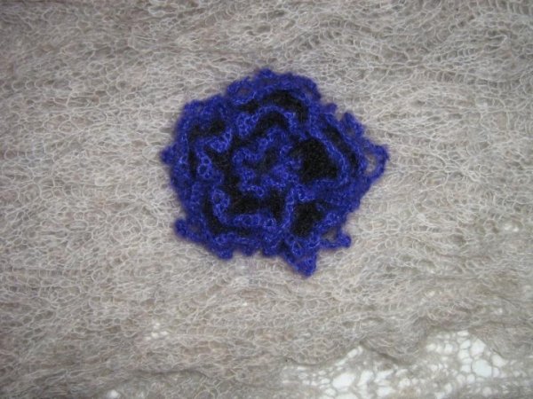 sege - Brooches