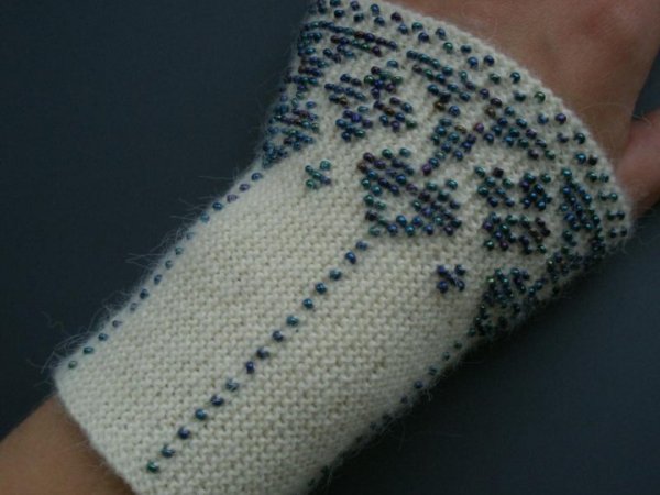White wristlets - Wristlets