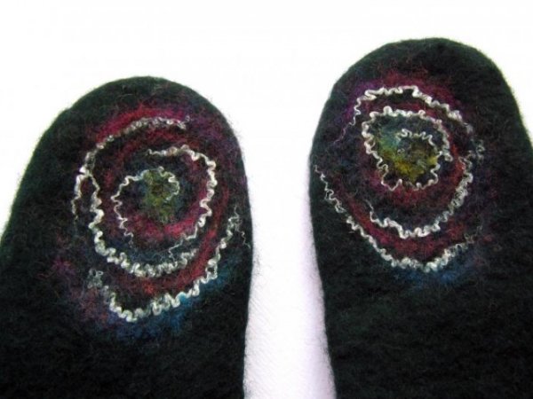 Felt gloves 2